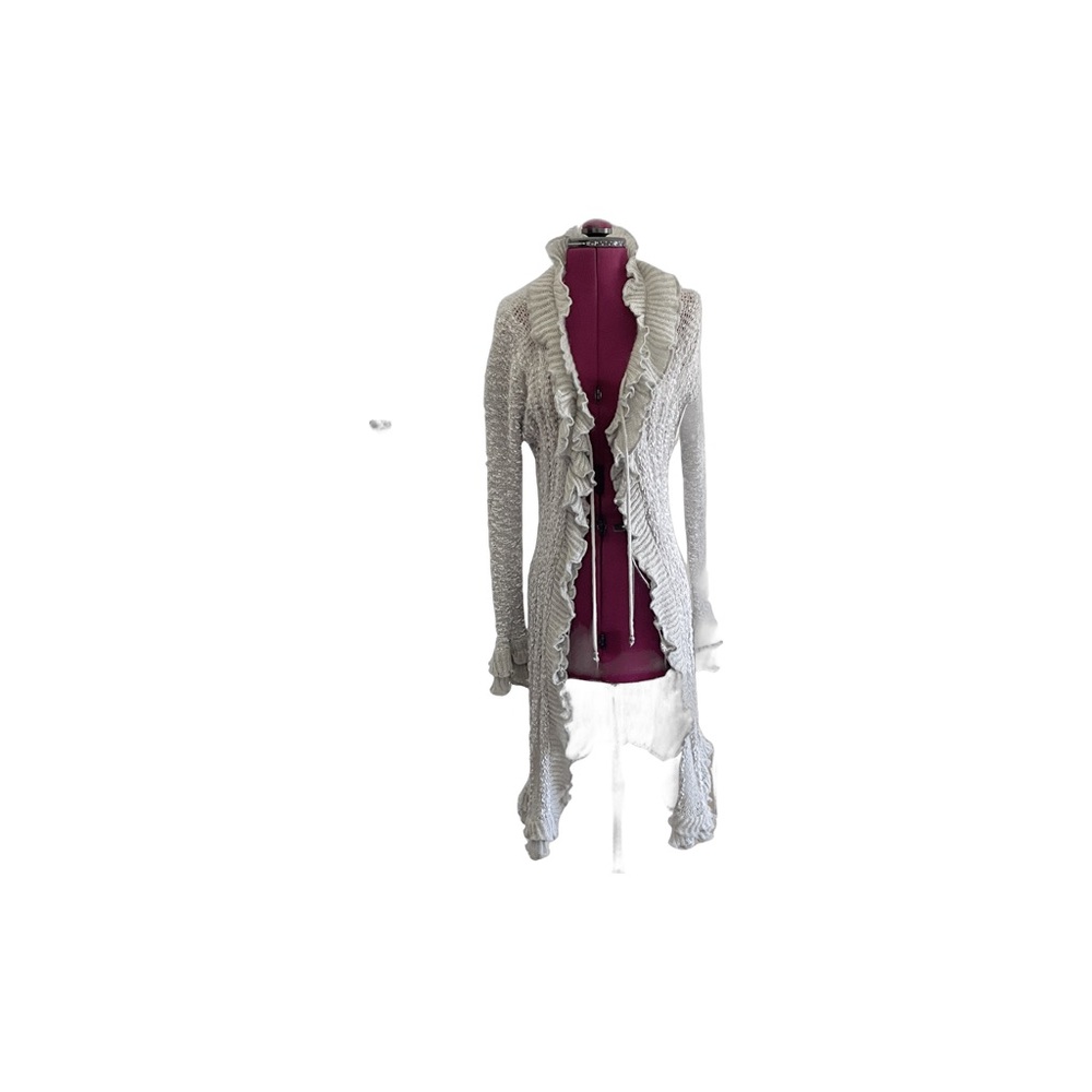 Beautiful cover up knit silver grey , tie in front . So cute, worn once!